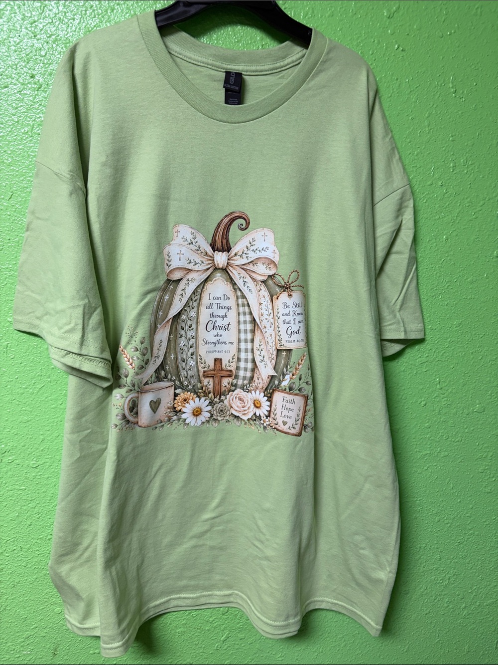 Gildan Light Green Faith Pumpkin Graphic adult Tee